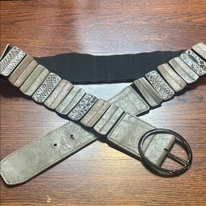 Vintage Buckle Brand Beige & Gray Stretchy Belt